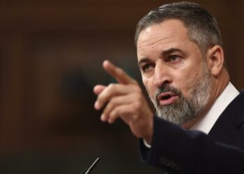 Abascal vincula los “desastres repetidos” en España con la corrupción y el “fanatismo climático” del Gobierno