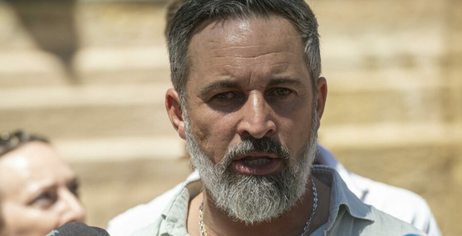 abascal pide militarizar permanentemente la frontera de ceuta ante la invasion