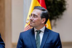 espana condena el asedio de colonos israelies a familias palestinas en qusra