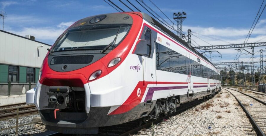 compromis pregunta al gobierno por que destina a cercanias valencia trenes usados en madrid en lugar de nuevos