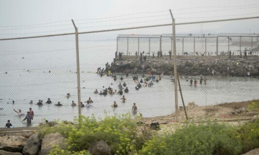 el gobierno eleva a 72 el numero de migrantes fallecidos en ceuta