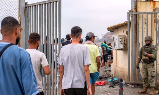 el gobierno informa de que 70 000 migrantes han salido ya de ceuta