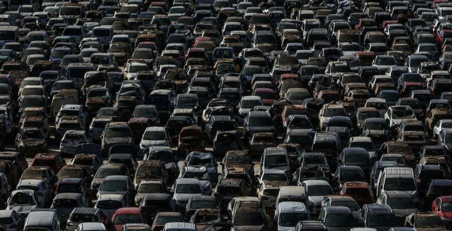 la ue aplica desde manana las reglas para que los coches tengan un 25 de plastico reciclado en 10 anos