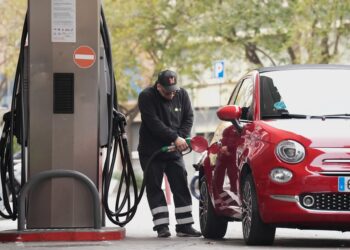 El IPC se dispara al 4,3% en agosto, su tasa más alta en más de tres años, por las gasolinas