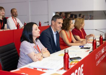 El PSOE acusa a Feijóo de ir a Ceuta para “echar gasolina a la crispación” y “hacer campaña” con “fines partidistas”