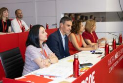 el psoe acusa a feijoo de ir a ceuta para echar gasolina a la crispacion y hacer campana con fines partidistas