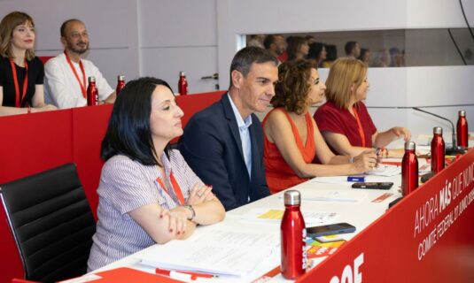 el psoe acusa a feijoo de ir a ceuta para echar gasolina a la crispacion y hacer campana con fines partidistas