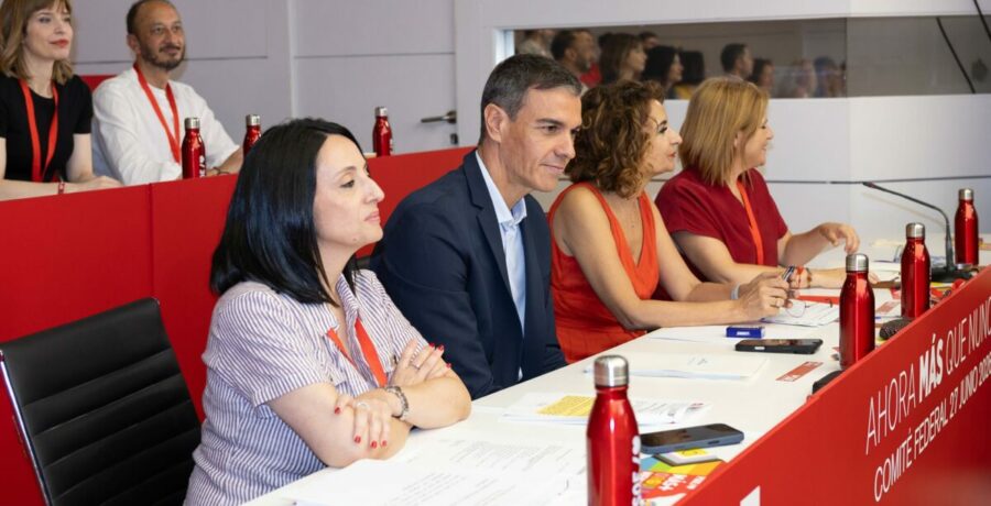 el psoe acusa a feijoo de ir a ceuta para echar gasolina a la crispacion y hacer campana con fines partidistas