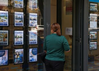 La compraventa de viviendas rompe con cinco meses de descensos y registra su mejor junio en 19 años
