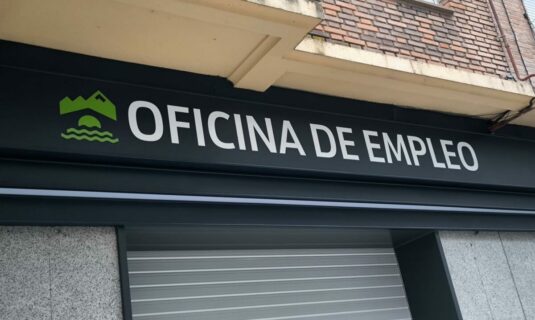 el paro registrado sube en 19 517 personas en julio y vuelve a superar los 23 millones