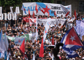 Pontón erige al BNG como la “esperanza” para Galicia en una multitudinaria manifestación: “Hay un cambio en marcha imparable”