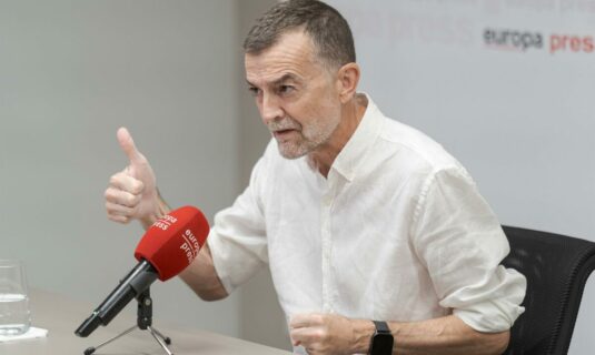 iu reclama un consejo de seguridad nacional sobre ceuta y un cambio en la relacion con marruecos