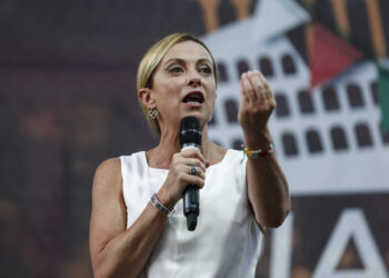 Italia aprueba su nueva ley electoral con plus al ganador