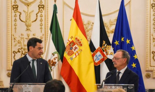 moreno se compromete a asumir los costes que haya que asumir para promocionar a ceuta tras la crisis migratoria