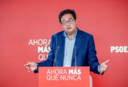 oscar lopez responde a ayuso por el atico mas que chao pescao es que te han pescao