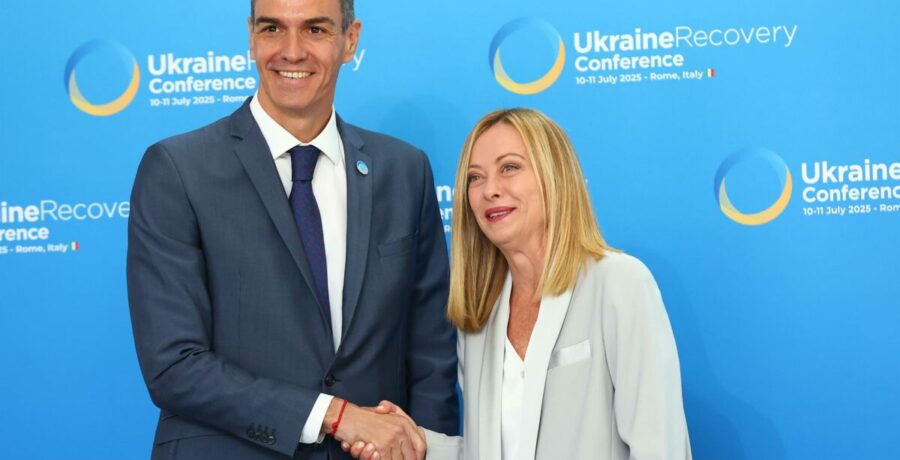 el gobierno restablece los controles fronterizos a los viajeros procedentes de italia