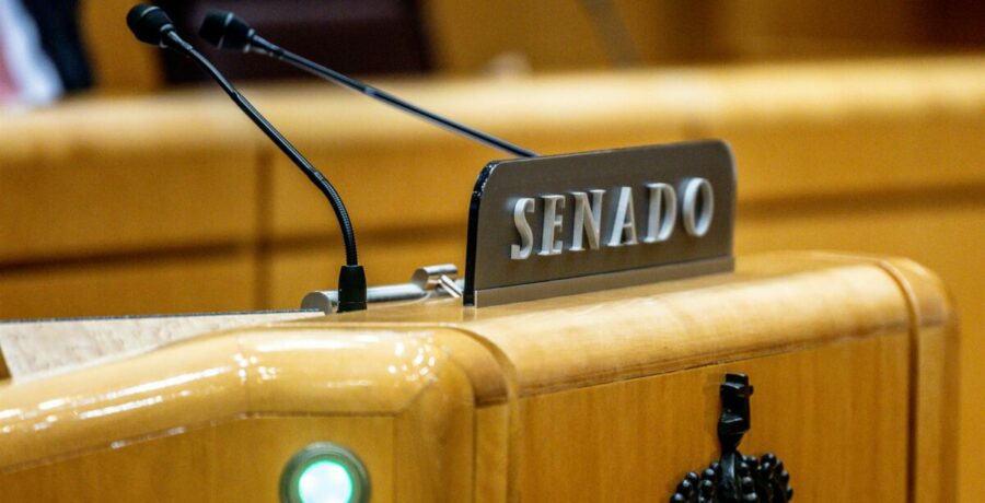 el senado gasta casi 300 000 euros en prorrogar nueve meses su servicio de cafeteria