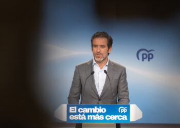 El portavoz y vicesecretario de Cultura y Deporte del Partido Popular, Borja Sémper, atiende a los medios tras la reunió