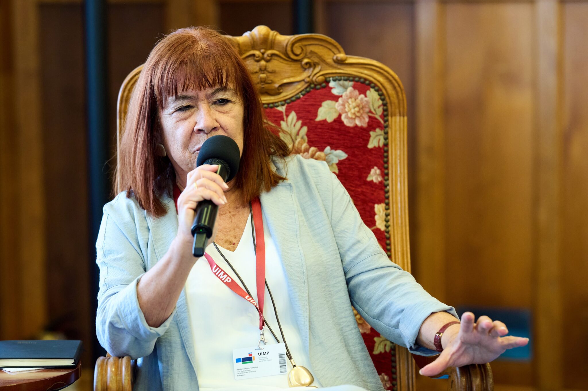La presidenta del PSOE, Cristina Narbona, durante la mesa redonda sobre la postura de la Unión Europea ante la emergenci