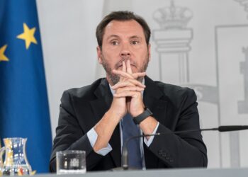 El ministro de Transportes y Movilidad Sostenible, Óscar Puente, durante la rueda de prensa tras el Consejo de Ministros