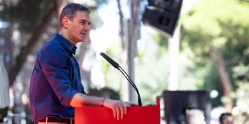 El presidente del Gobierno y secretario general del PSOE, Pedro Sánchez, en la Fiesta de la Rosa 2026 en Gavà (Barcelona