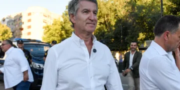 El presidente del PP, Alberto Núñez Feijóo, durante una visita a la feria de Albacete, a 14 de septiembre de 2026, en Al