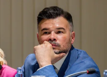 Archivo - El portavoz de ERC en el Congreso, Gabriel Rufián