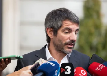 El ministro de Cultura, Ernest Urtasun, durante una sesión de control al Gobierno, en el Congreso de los Diputados, a 23