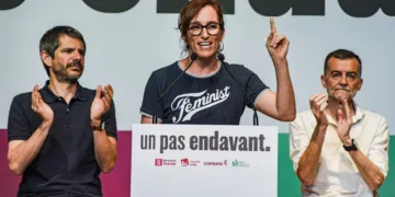 Archivo - (I-D) El ministro de Cultura, Ernest Urtasun, la ministra de Sanidad, Mónica García, el coordinador federal de