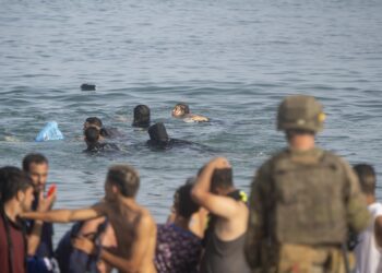 El CNI aclara que su aviso del “asalto” a Ceuta “no anticipó la magnitud y naturaleza” de lo que ocurrió el 30 de julio