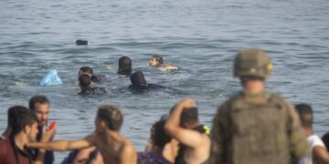 El CNI aclara que su aviso del “asalto” a Ceuta “no anticipó la magnitud y naturaleza” de lo que ocurrió el 30 de julio