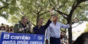 Feijóo pide revisar cómo se concede, se mantiene y “se puede perder” la nacionalidad