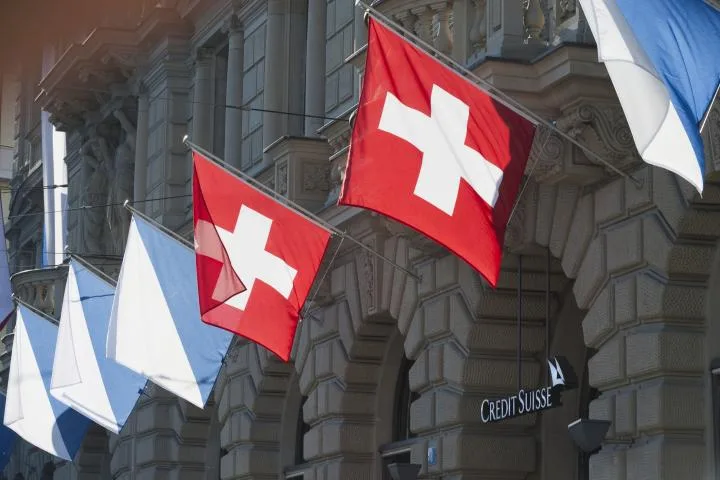Suiza rechaza en referéndum endurecer su política de neutralidad