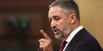Abascal insiste en tachar a Sánchez de “traidor”, de “embajador” de Marruecos y hasta de “virrey” de Al Andalus