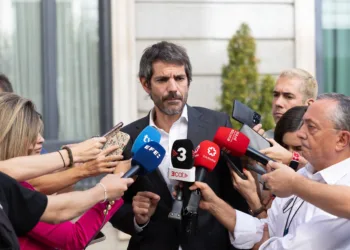 El ministro de Cultura, Ernest Urtasun, durante una sesión de control al Gobierno, en el Congreso de los Diputados, a 23