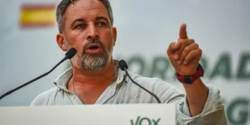 El líder de Vox, Santiago Abascal, interviene durante un acto de Vox.