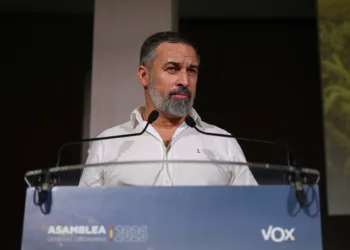 Archivo - El presidente de Vox, Santiago Abascal, interviene durante la Asamblea Ordinaria de Vox 2026, el auditorio Mut