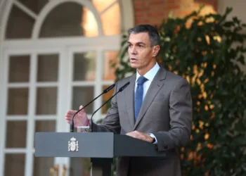 El presidente del Gobierno, Pedro Sánchez, durante una declaración institucional, en el Palacio de la Moncloa, a 5 de oc