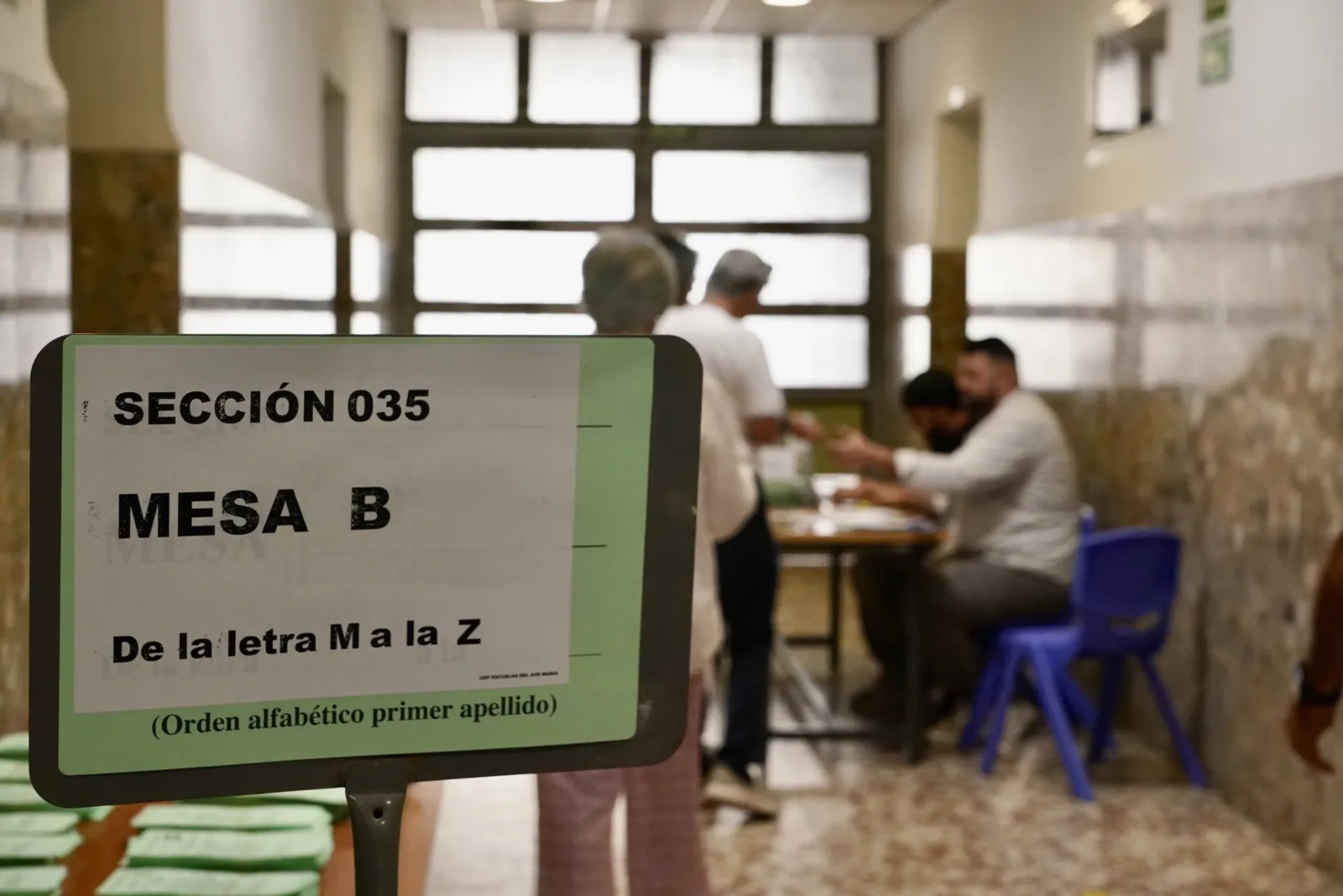 Archivo - Mesa electoral.