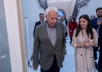 El expresidente del Gobierno Felipe González a su llegada al ‘In Memoriam’ a Javier Lambán y Guillermo Fernández Vara or