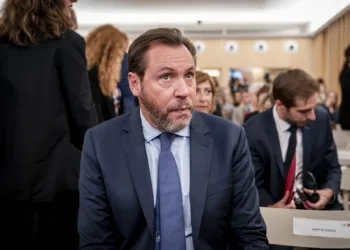 El ministro de Transportes y Movilidad Sostenible, Óscar Puente, a su llegada al acto ‘Democracia y solidaridad internac