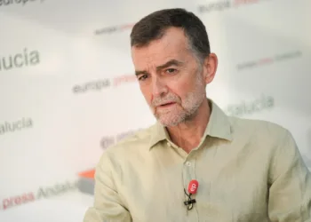 Archivo - El coordinador federal de Izquierda Unida, Antonio Maíllo, durante una entrevista concedida a Europa Press. A