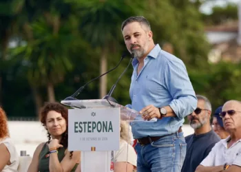 Imagen del líder de Vox, Santiago Abascal, en un acto de precampaña. A 11 de octubre de 2026 en Estepona (Málaga, Andalu