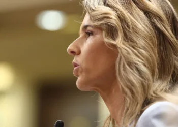 Archivo - La diputada del PP Cayetana Álvarez de Toledo interviene  durante una sesión de control al Gobierno en el Cong