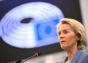 La presidenta de la Comisión Europea, Ursula von der Leyen, durante su intervención este martes en el pleno del Parlamen