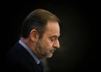 Archivo - El exministro José Luis Ábalos durante una rueda de prensa en el Congreso de los Diputados.