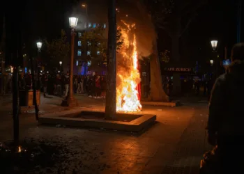 Varias personas causan disturbios, a 24 de octubre de 2026, en Barcelona, Catalunya (España).