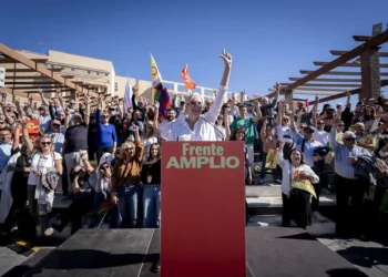 La candidata de Frente Amplio, Ada Colau, durante un acto público en el marco de la precampaña de las elecciones general