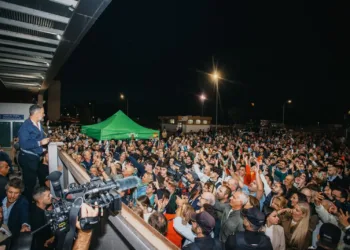 El líder de Vox, Santiago Abascal, antes de un acto en Talavera de la Reina (Toledo) enmarcado en la precampaña para las