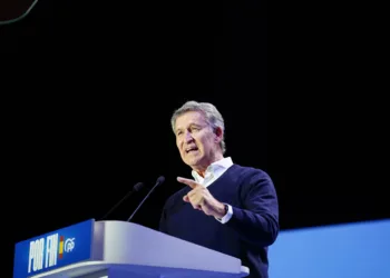 El presidente del PP, Alberto Núñez Feijóo, durante un acto público en el marco de la precampaña de las elecciones gener